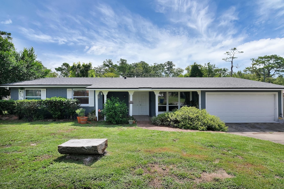 1327 Lamanto Ave E, Jacksonville, FL 32211 - photo 1