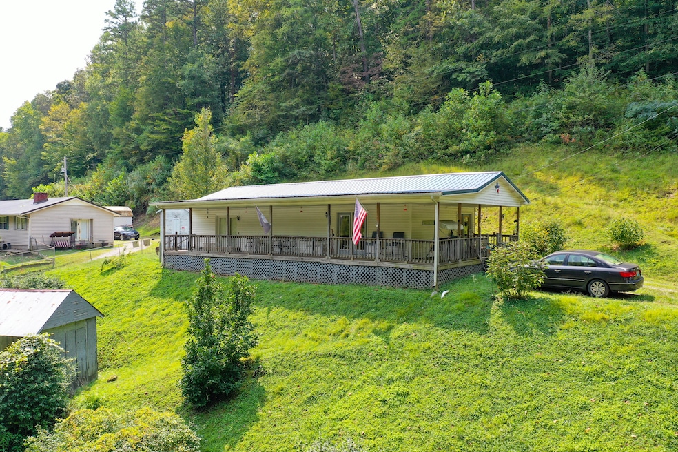 245 N Ponder Branch Rd, Manchester, KY 40962 - photo 1