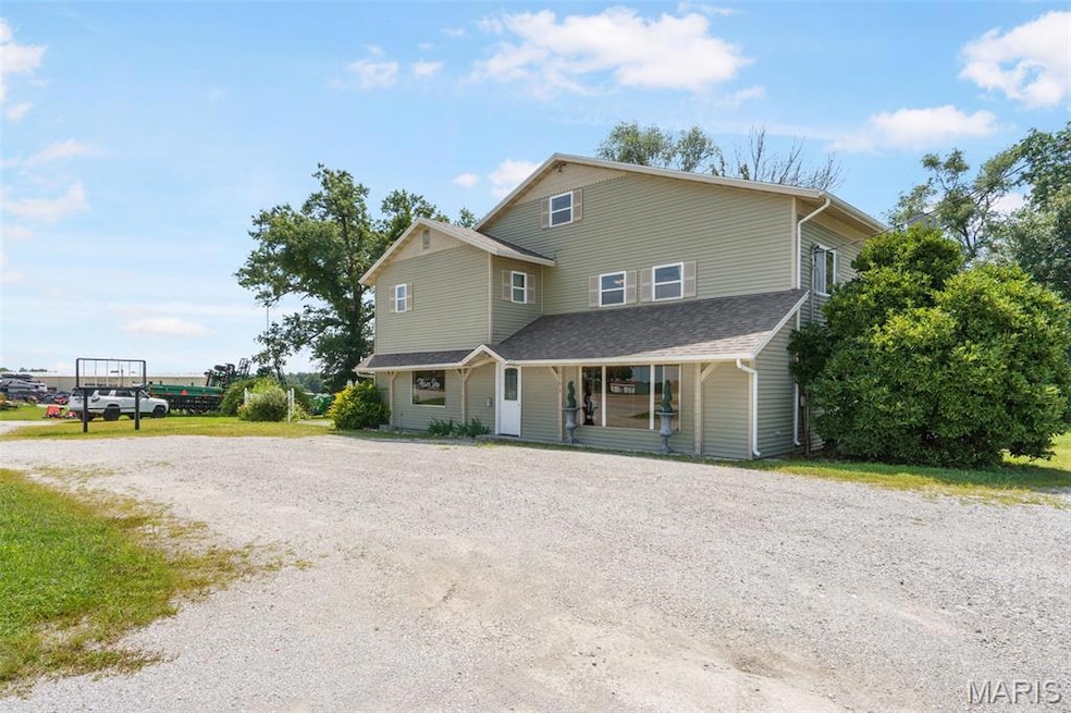 1106 E Lafayette St, Edina, MO 63537 - photo 1