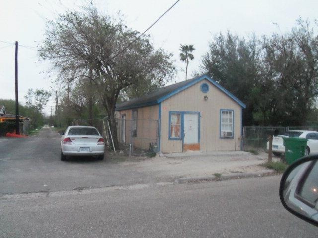610 W Hawk Ave, Pharr, TX 78577 - photo 1