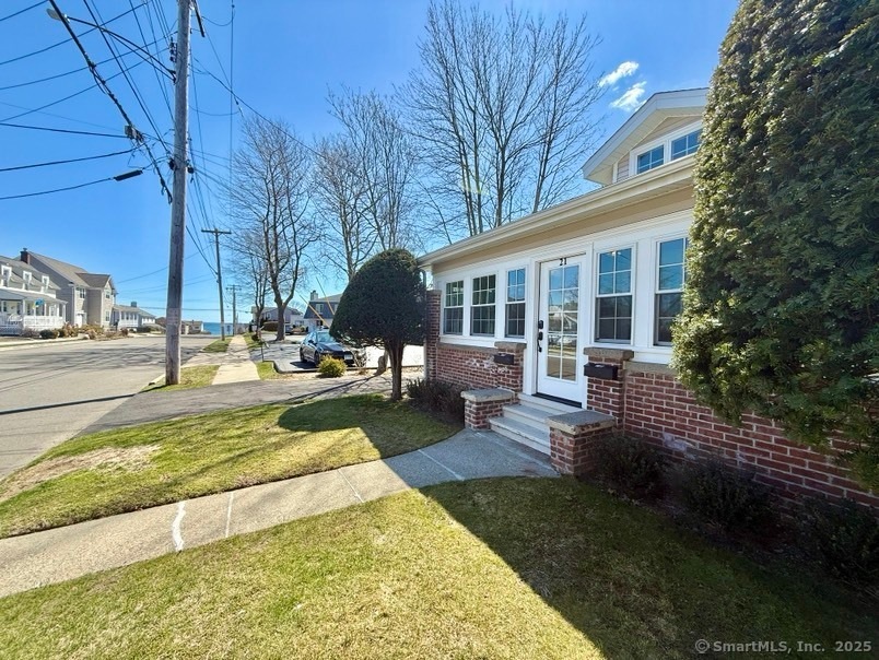 21 Dixon St unit A, Milford, CT 06460 - photo 1