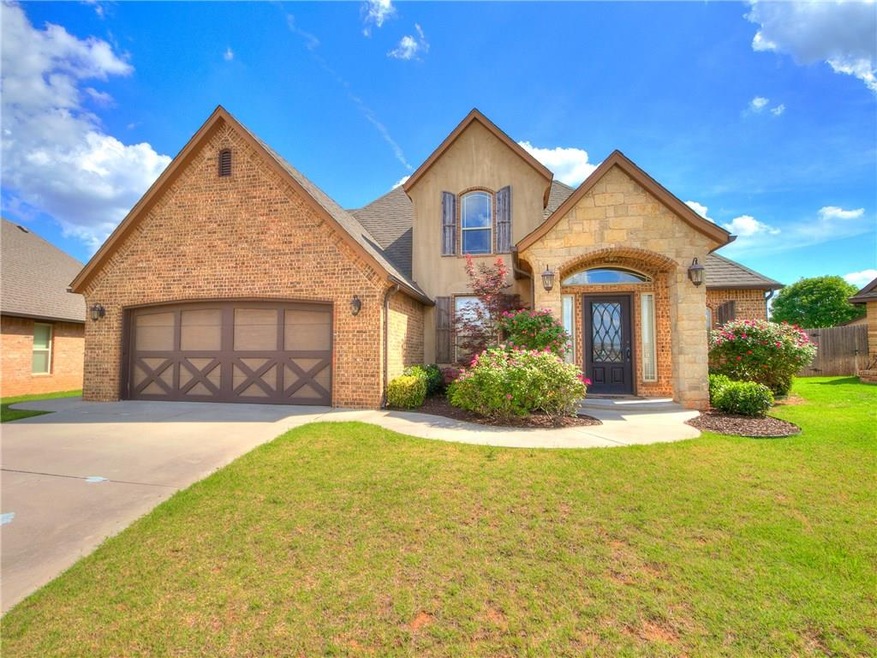 2804 SE 8th Ct, Moore, OK 73160 - photo 1