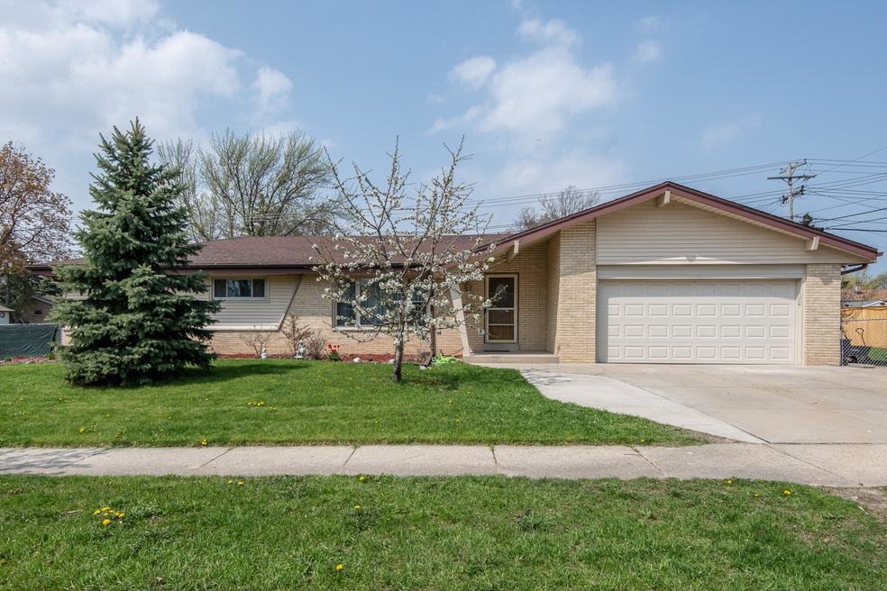 2326 W Clayton-1
