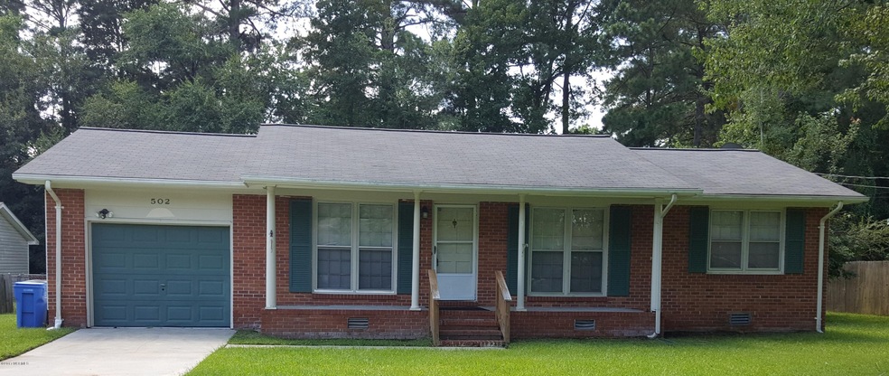 502 Lakewood Dr, Jacksonville, NC 28546 - photo 1