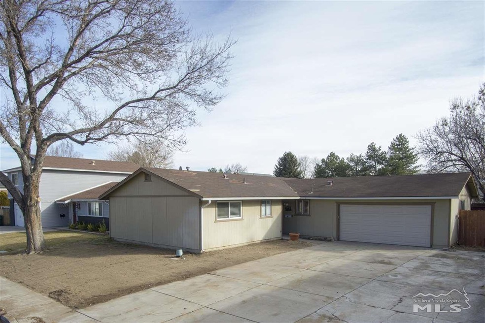 741 Glen Martin Dr, Sparks, NV 89434 - photo 1