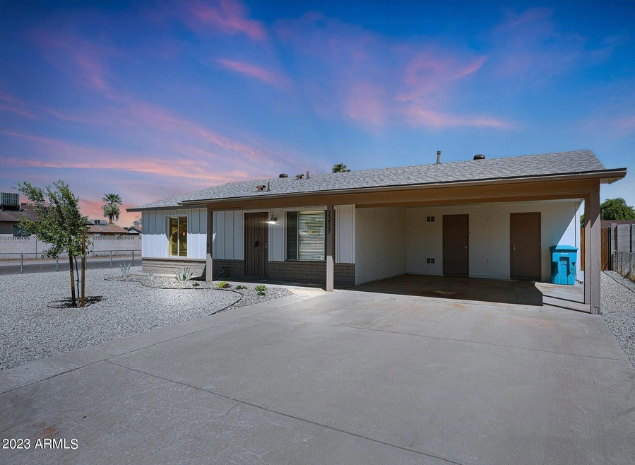 2217 N 53rd Ave, Phoenix, AZ 85035 - photo 1