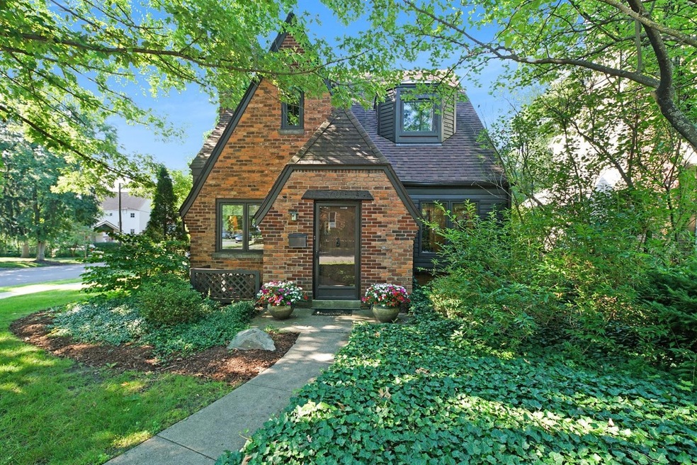 701 W Davis Ave, Ann Arbor, MI 48103 - photo 1