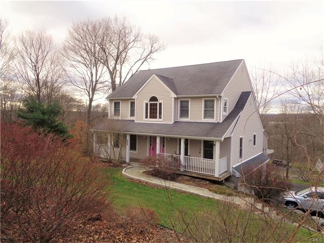 32 Pocono Ridge Rd, Brookfield, CT 06804 - photo 1