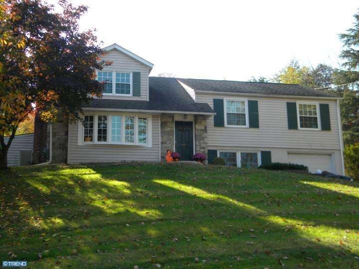 138 Forge Hill Ln, Phoenixville, PA 19460 - photo 1