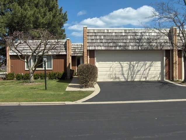 2017 Plymouth Ln unit 80, Northbrook, IL 60062 - photo 1