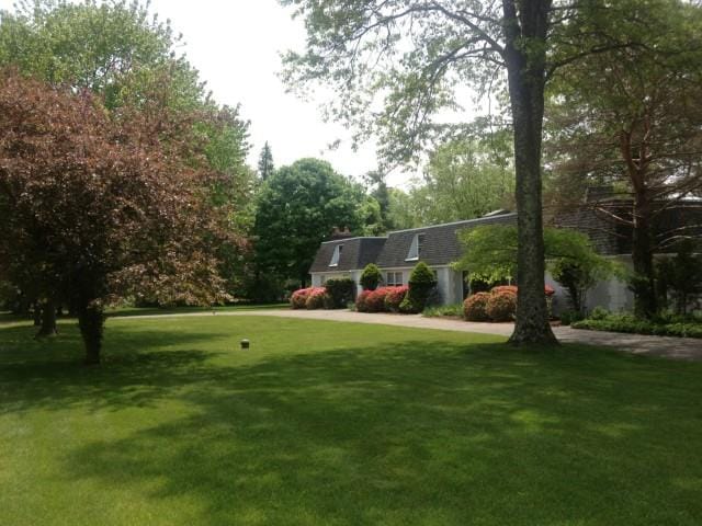 158 Bittersweet Ln, Stamford, CT 06903 - photo 1