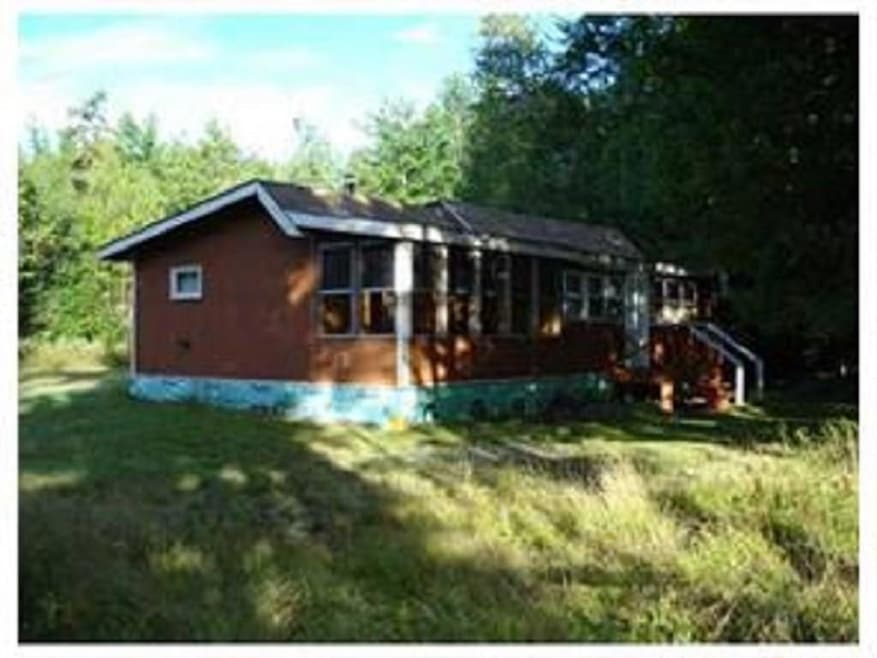 1997 Insulated cabin located on...