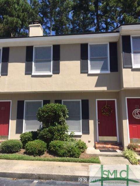 Front view of townhome!