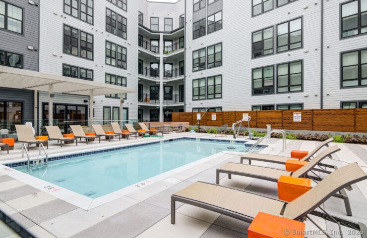 630 Chapel St unit B-419, New Haven, CT 06510 - photo 1