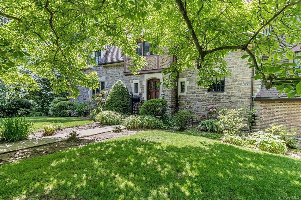 Sold $1,975,000 • Co-Listing Agent