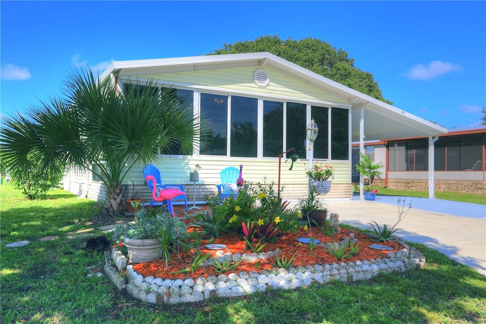 711 Amaryllis Dr, Sebastian, FL 32976 - photo 1