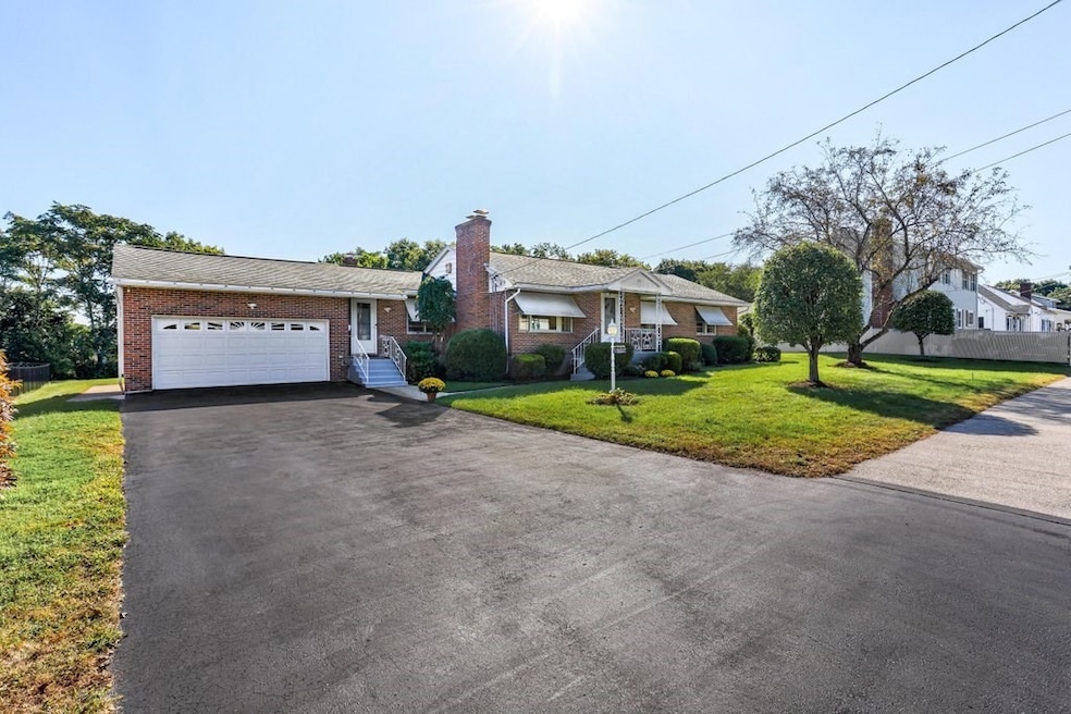 25 Sherbrook Ave, Worcester, MA 01604 - photo 1