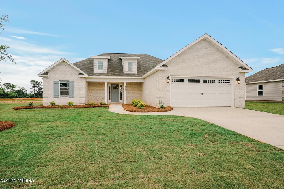 241OvertonDrive-1