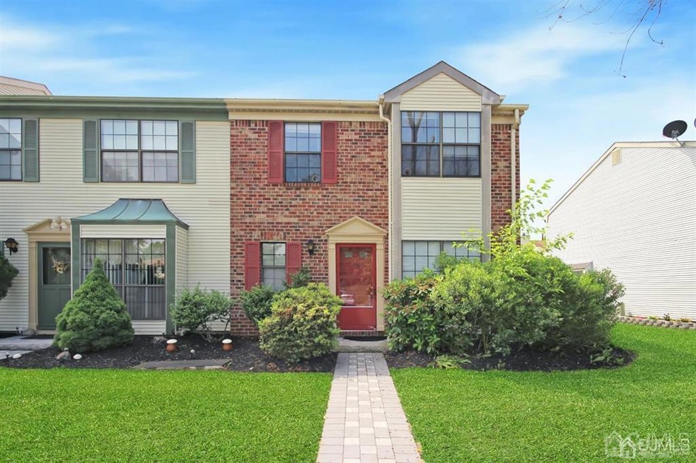 173 Chippenham Ct, Piscataway, NJ 08854 - photo 1