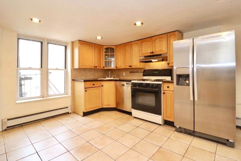 278 3rd St unit 3, Jersey City, NJ 07302 - photo 1
