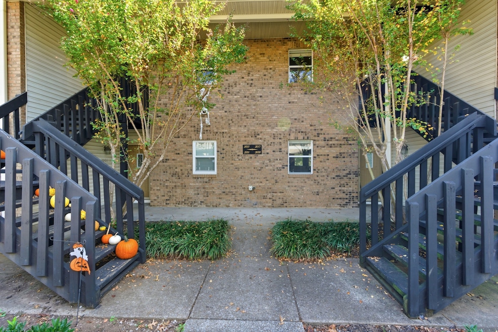 2009 Emery Ln unit 2009, Franklin, TN 37064 - photo 1