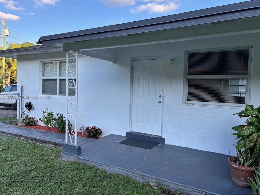 2520 NE 181st St, North Miami Beach, FL 33160 - photo 1