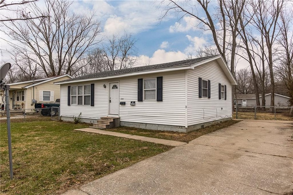 224 Paulanna Ave, Austin, IN 47102 - photo 1