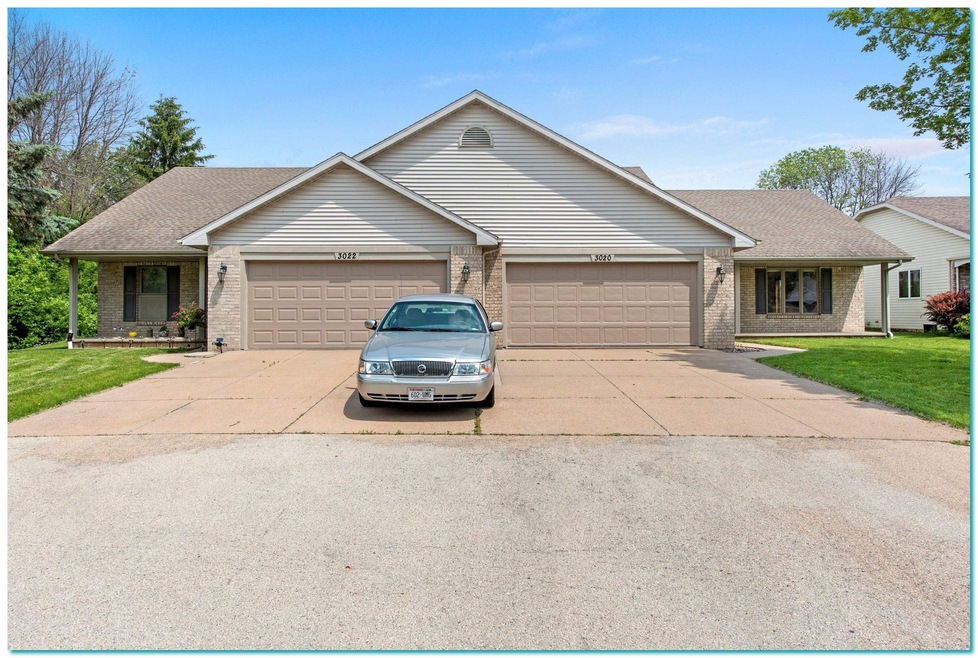3020 W Glenpark Dr, Appleton, WI 54914 - photo 1