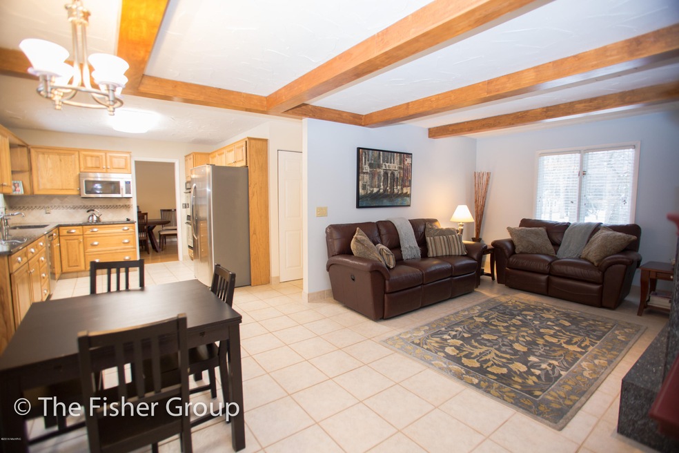 Family Room, Eating Area