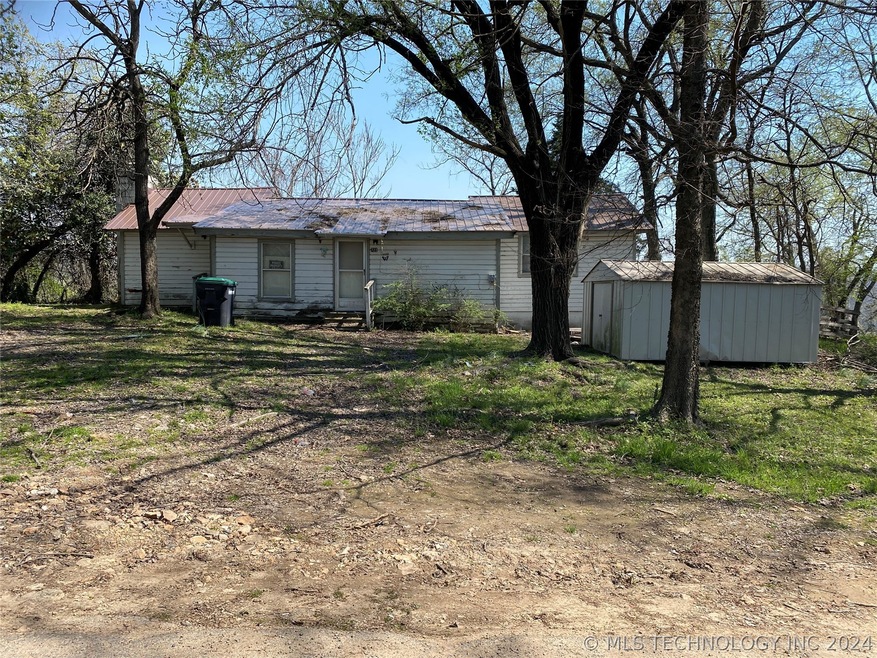 422 S College Ave, Tahlequah, OK 74464 - photo 1