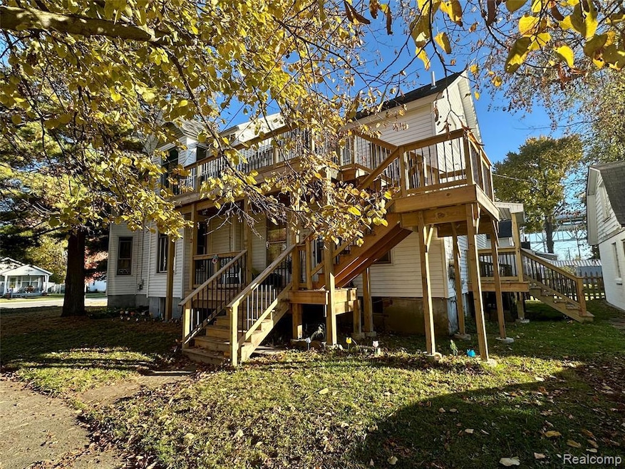 2437 Gratiot Ave, Port Huron, MI 48060 - photo 1