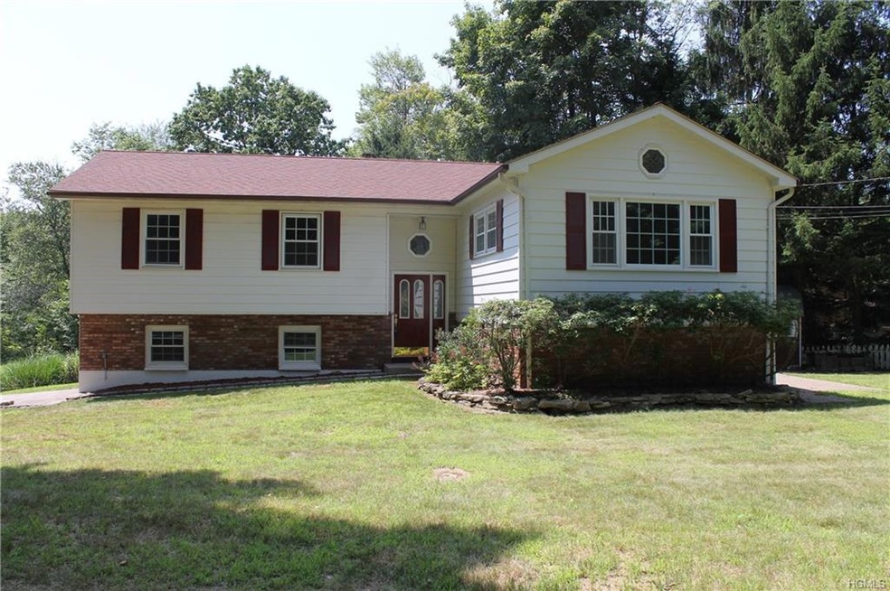 30 Memory Ln, Hopewell Junction, NY 12533 - photo 1