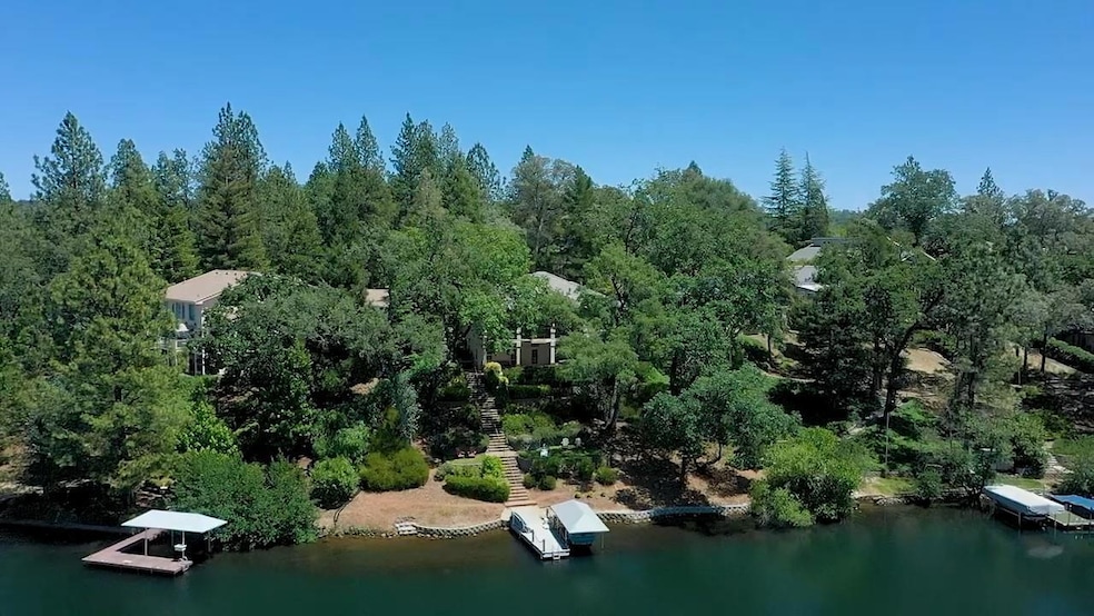 Sold $1,960,100 • Co-Listing Agent