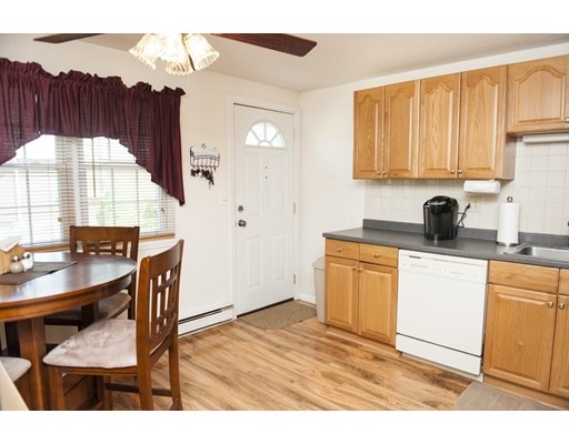 265 unit 1 Chicopee unit end, Chicopee, MA 01013 - photo 1