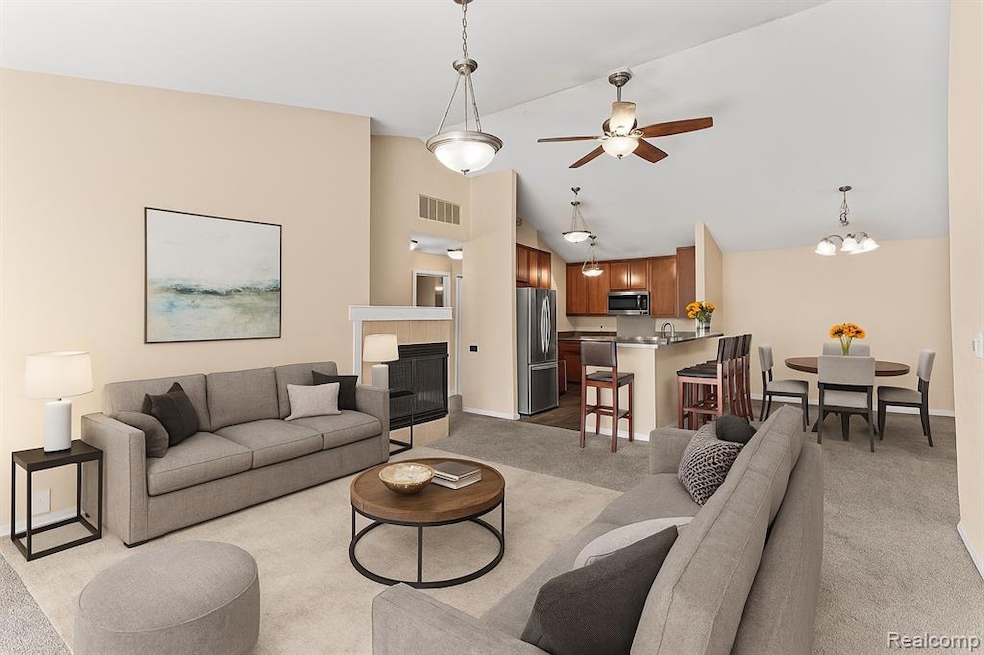 5201 Widgeon Ln, Walled Lake, MI 48390 - photo 1