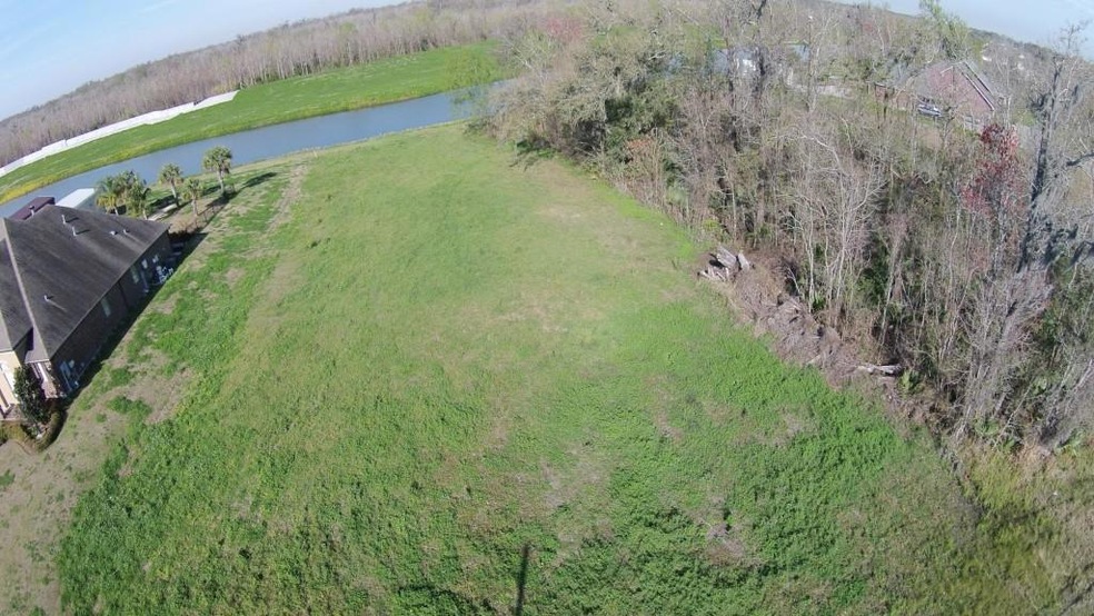 4732 Barataria Blvd, Marrero, LA 70072 - photo 1