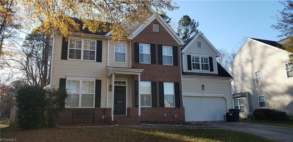 303 Jamestown Oaks Dr, Jamestown, NC 27282 - photo 1