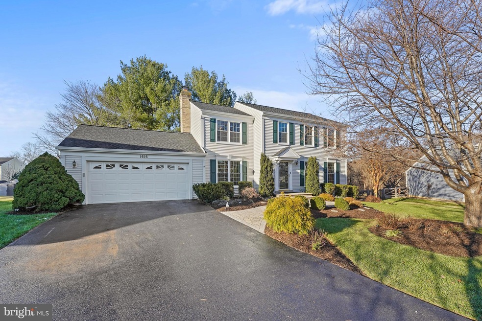 1616 Spottsworth Way, Silver Spring, MD 20905 - photo 1