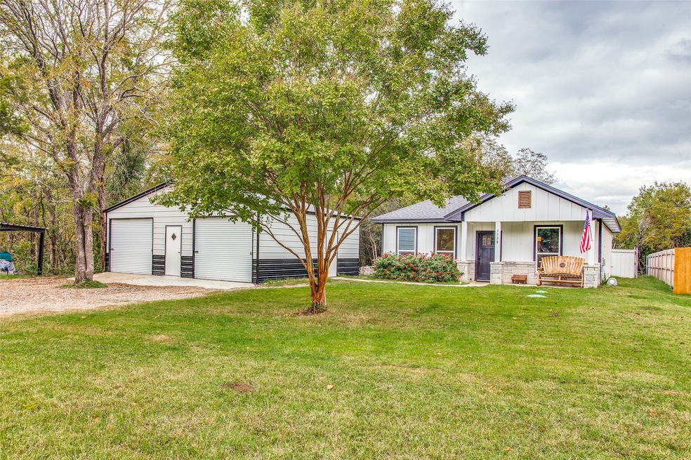 1138 Ridgeview Cir, Granbury, TX 76048 - photo 1