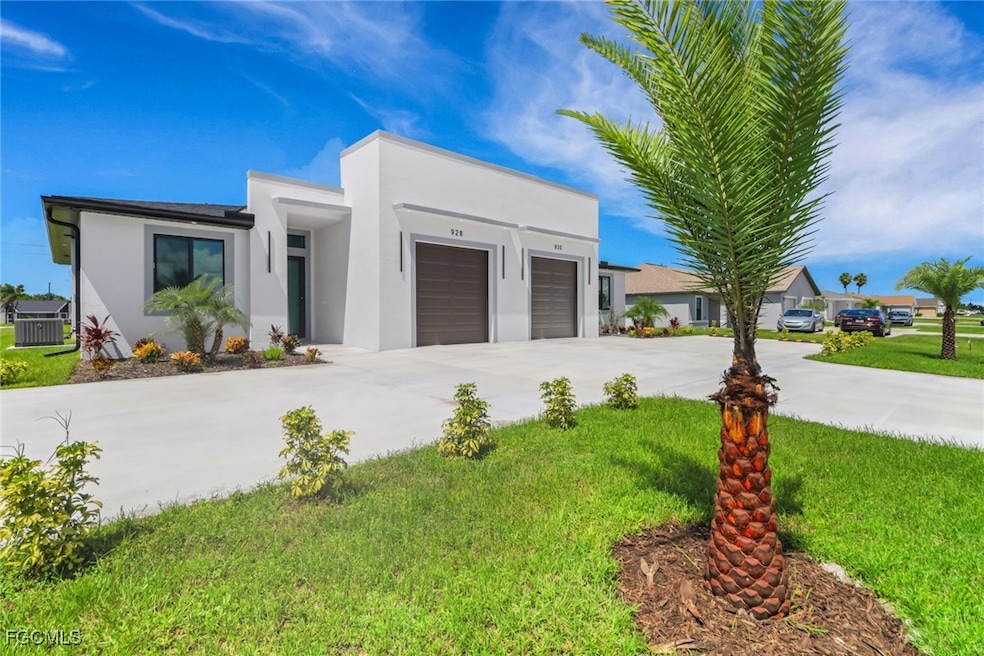 928 NE 8th Place, Cape Coral, FL 33909 - photo 1