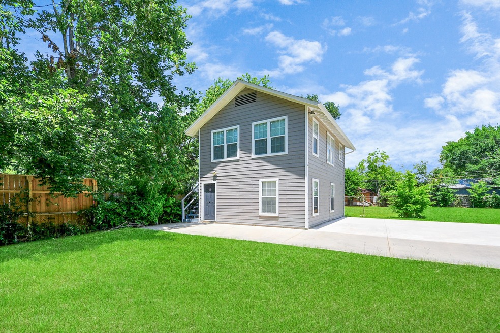 7309 Moline St unit B, Houston, TX 77087 - photo 1