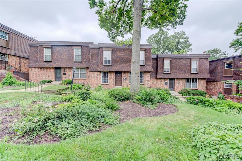 13503 Coliseum Dr, Chesterfield, MO 63017 - photo 1