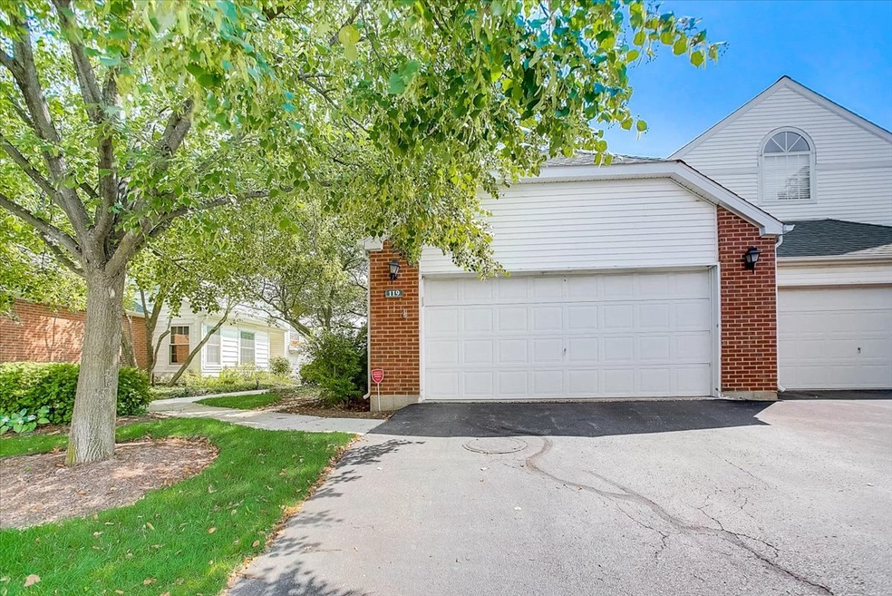 119 Hemstead St unit 35E, Lake Bluff, IL 60044 - photo 1