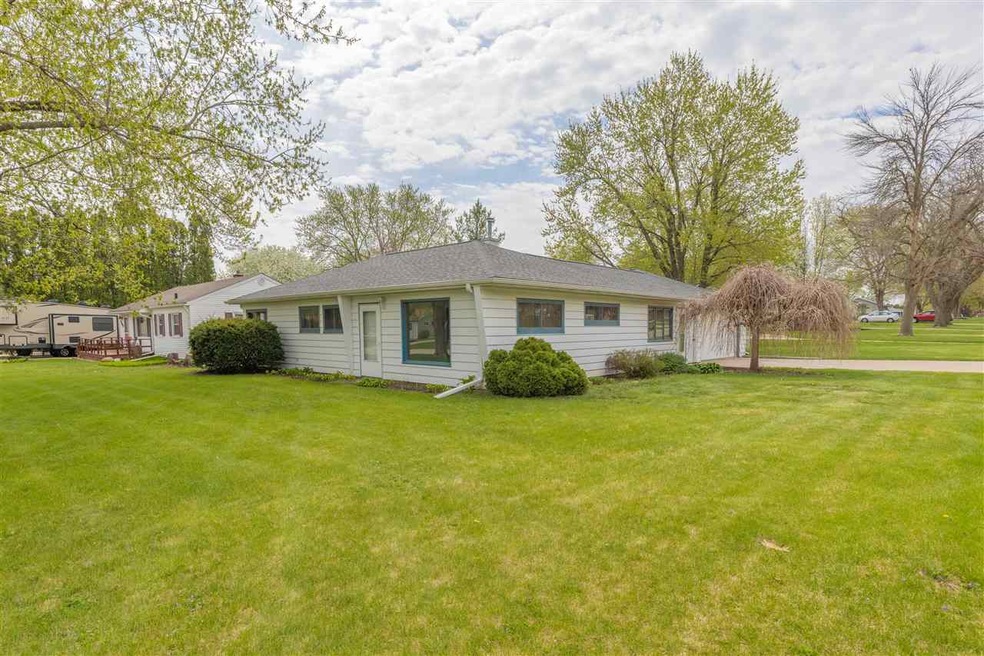 4110 Rownd St, Cedar Falls, IA 50613 - photo 1