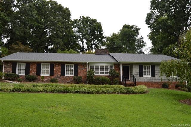 213 Gleneagles Rd E, Statesville, NC 28625 - photo 1