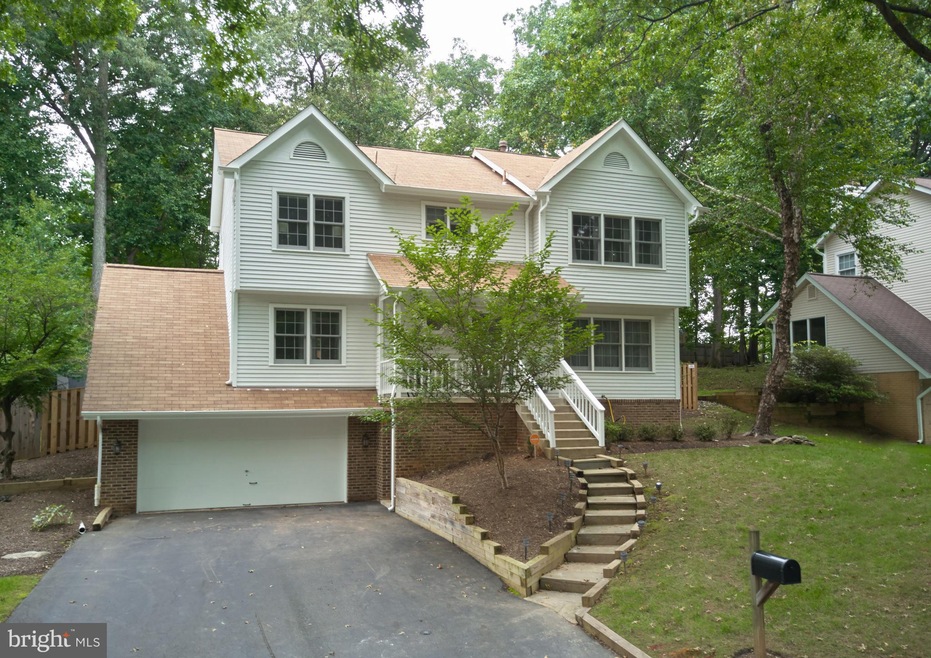 14608 Pebble Hill Ln, North Potomac, MD 20878 - photo 1