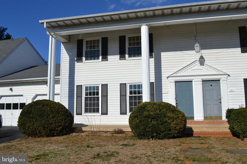 547 Tiffany Ct, Warrenton, VA 20186 - photo 1