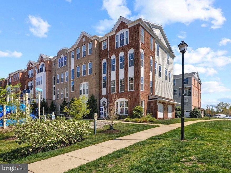 20659 Sibbald Square, Ashburn, VA 20147 - photo 1