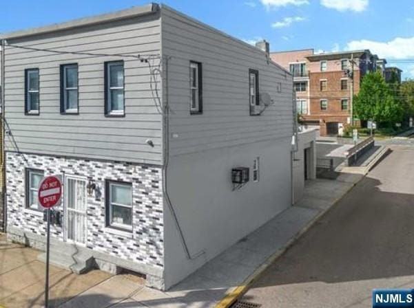 291 Delano Place, Fairview, NJ 07022 - photo 1
