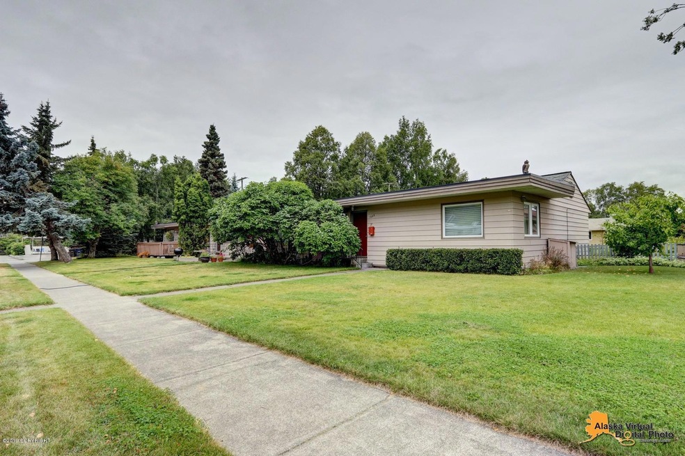 1605 W 12th Ave #39